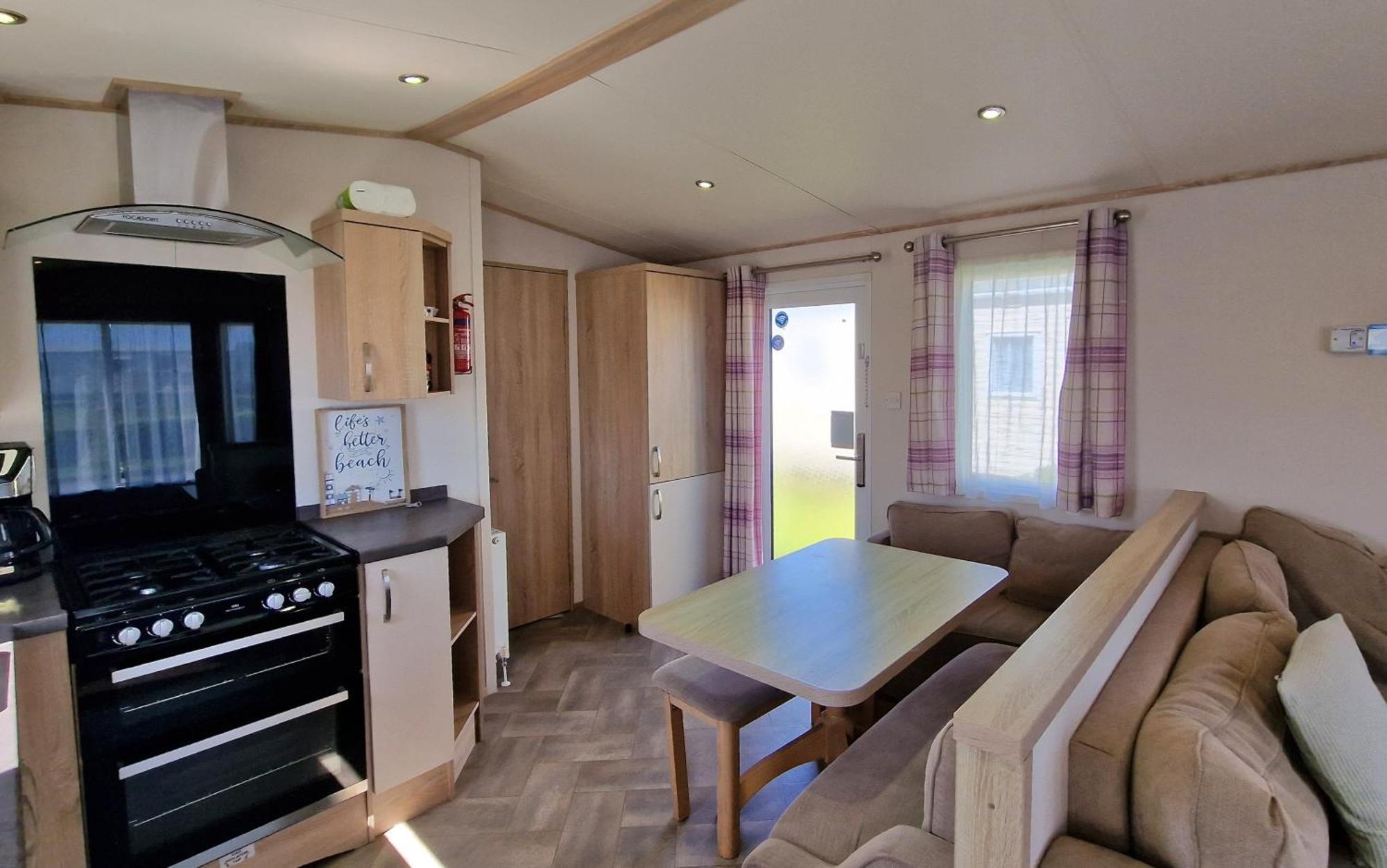 Apartment Sweet Cara-van, Seal Bey *